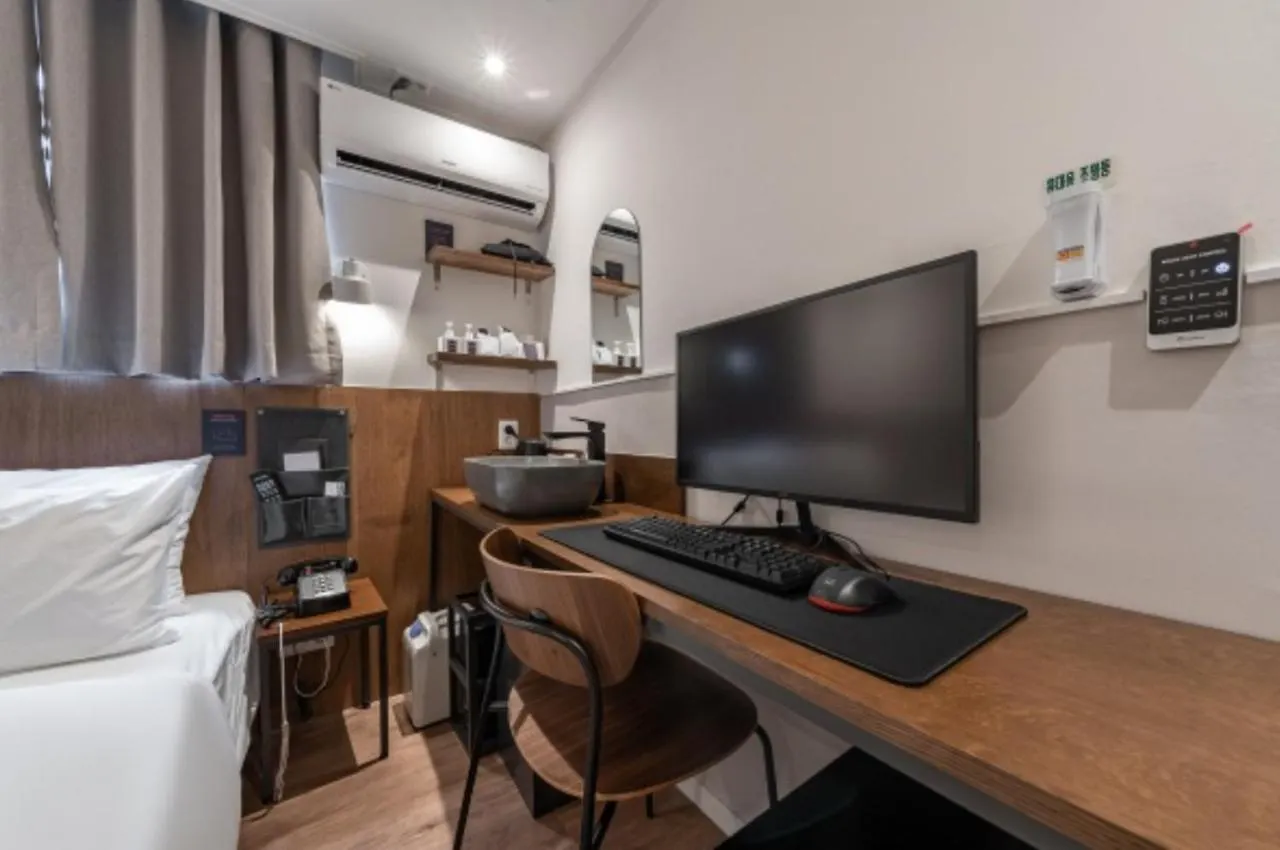 Мотель Just Stay Hotel Сеул
